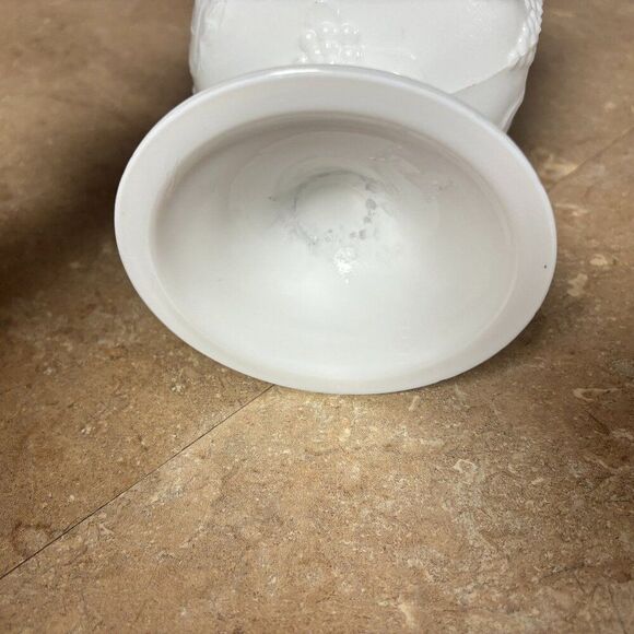 Vintage Indiana Milk Glass Paneled Colony Harvest Grapes Compotes Pedestal Vase - Picture 4 of 4